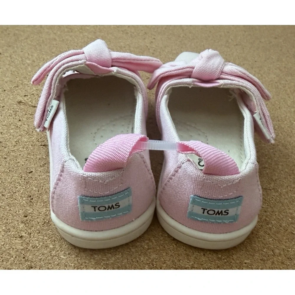TOMS Classics Pink Tiny Slip-On Shoes‎ – Toddler Size 5